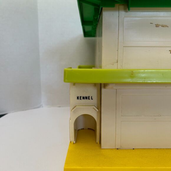 Vintage Playskool, Holiday Inn Playset. 1975 - Picture 3 of 11